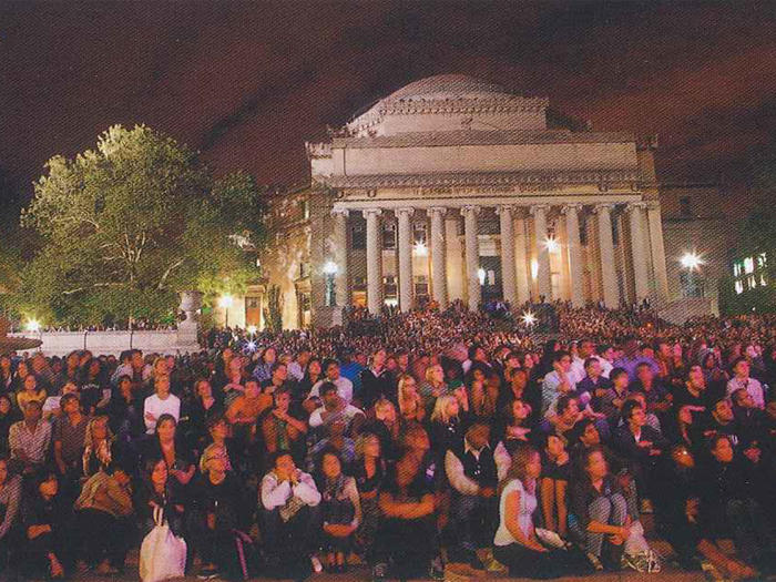 Audience watching Obama and McCain at Columbia University in 2008