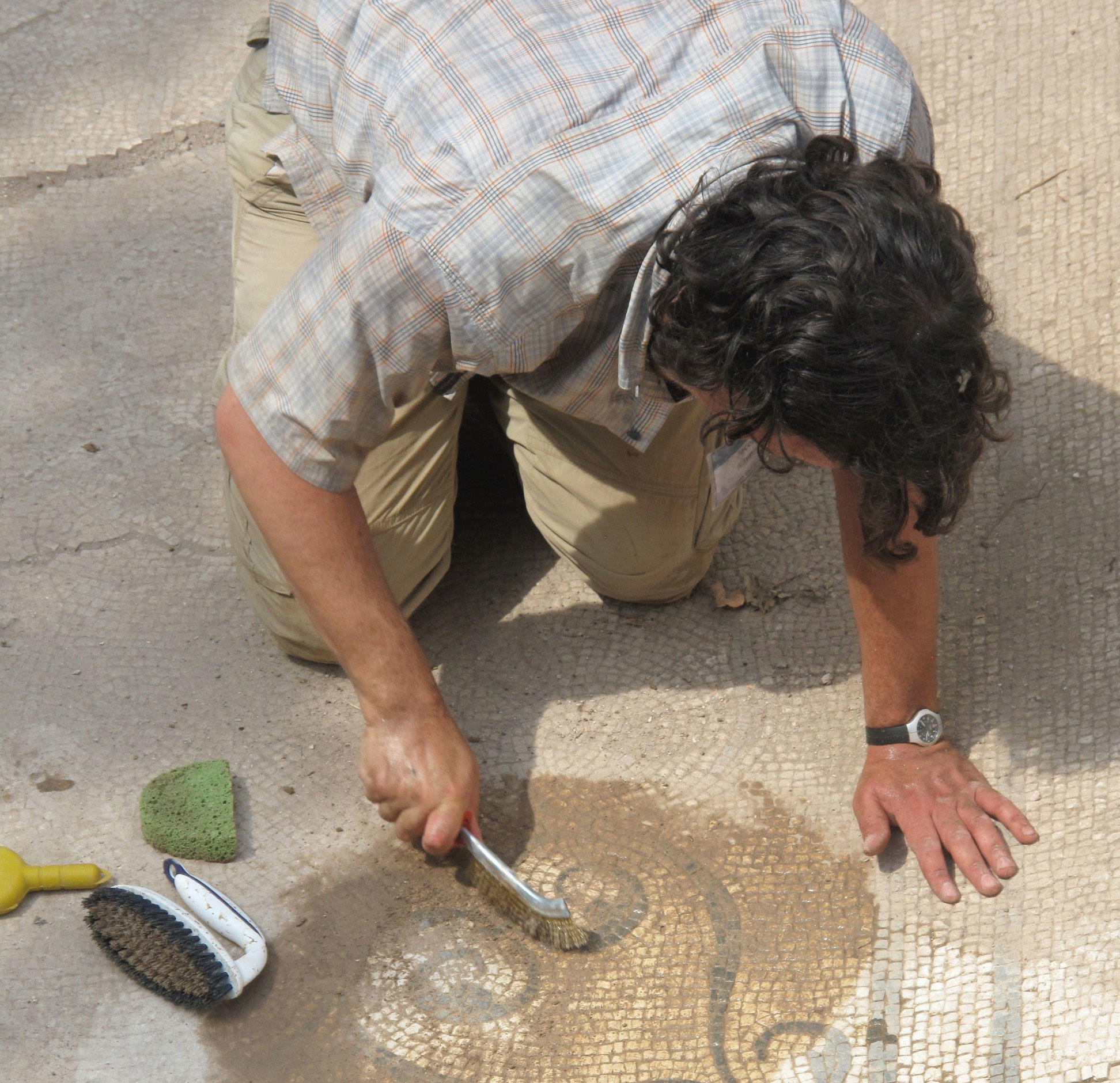 Student excavating Hadrian's Villa