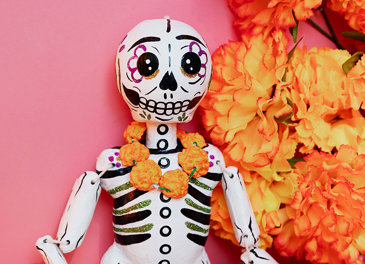 A Dia de Muertos skeleton
