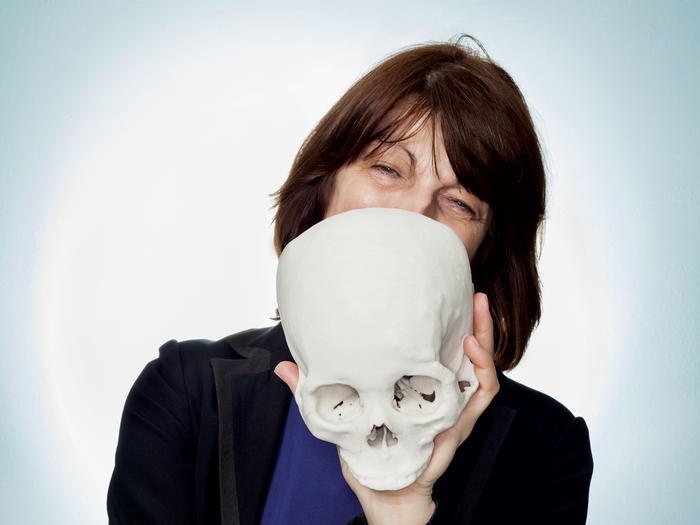 Gordana Vunjak-Novakovic holding a skull
