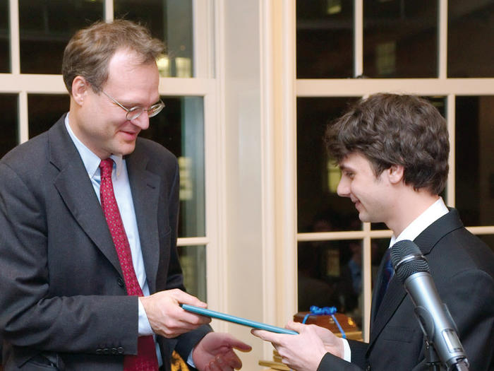 Harmen Bussemaker receiving a Distinguished Columbia Faculty Award in 2010