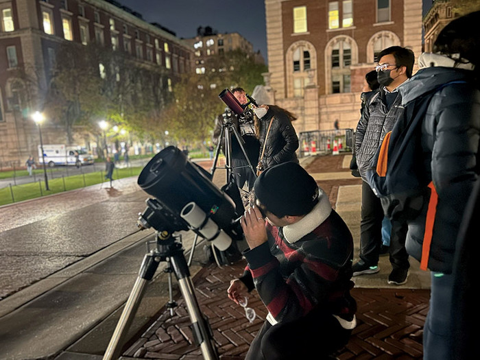 Members of Columbia Astronomy Public Outreach stargazing on campus