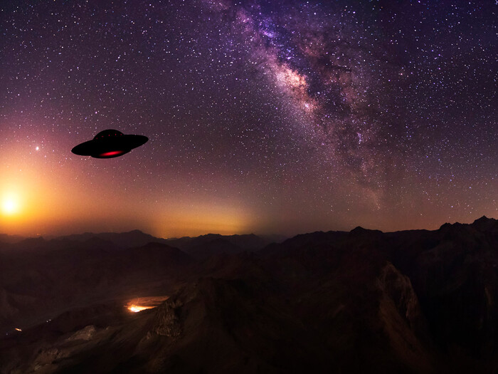 Image of a UFO in a night sky