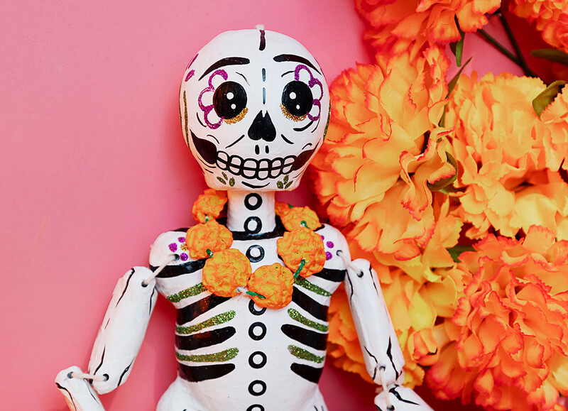 A Dia de Muertos skeleton