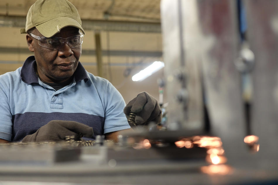 Lee Spring employee