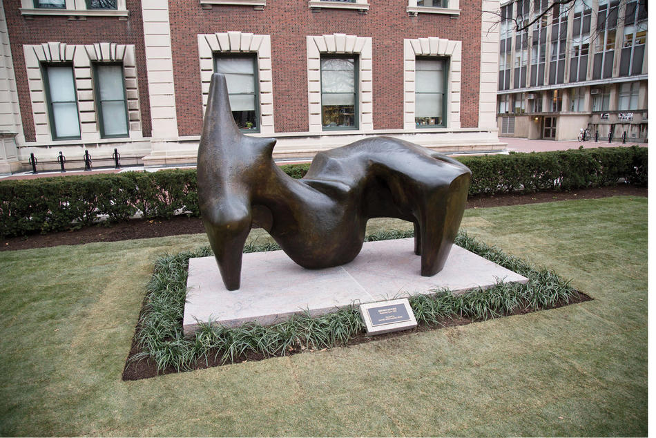 Henry Moore statue