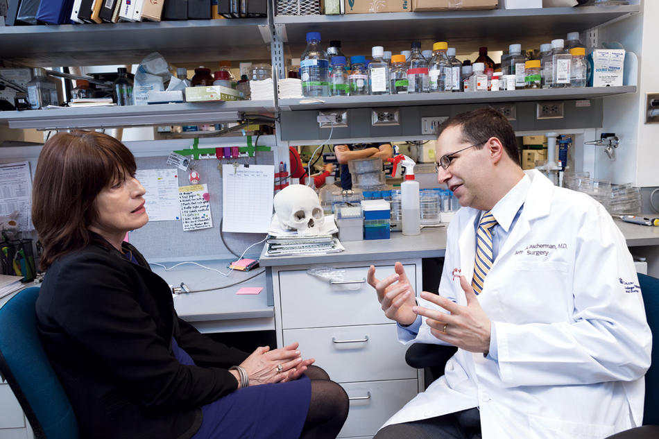 Gordana Vunjak-Novakovic talking with Jeffrey Ascherman in her laboratory at Columbia University Medical Center