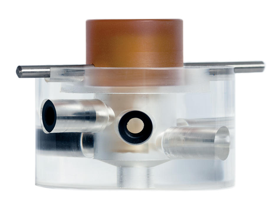 Photo of a bioreactor device