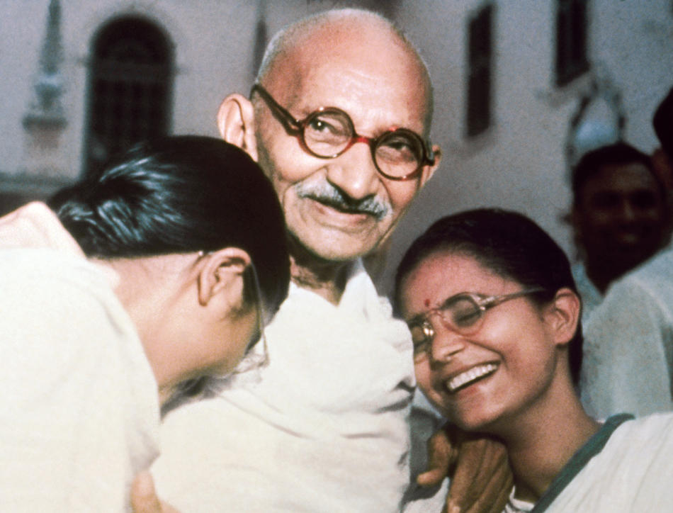 Mahatma Gandhi in 1947 with his grandnieces