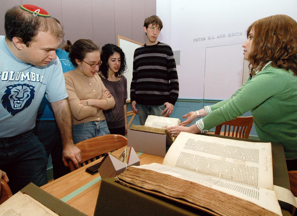 Michele Chester giving Columbia students a tour of the university's Judaica holdings