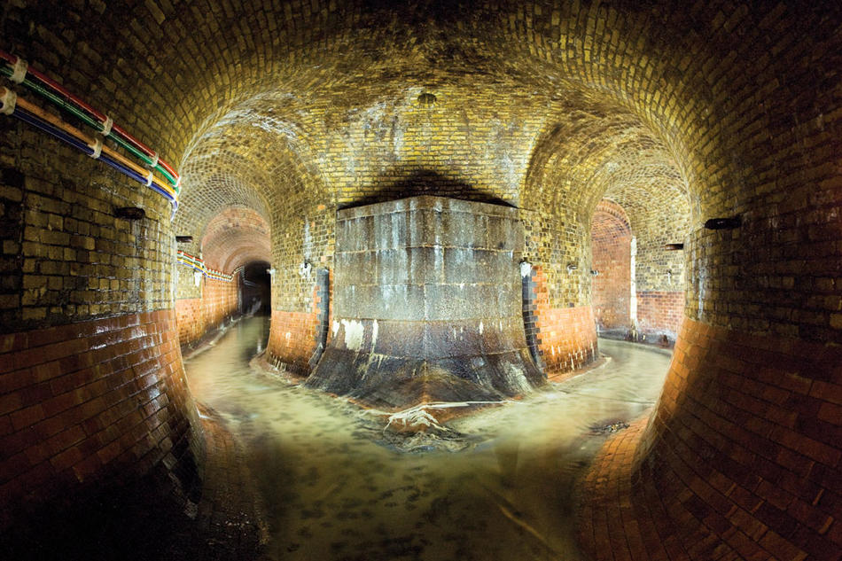 Photograph by Steve Duncan of the Fleet River sewer, London