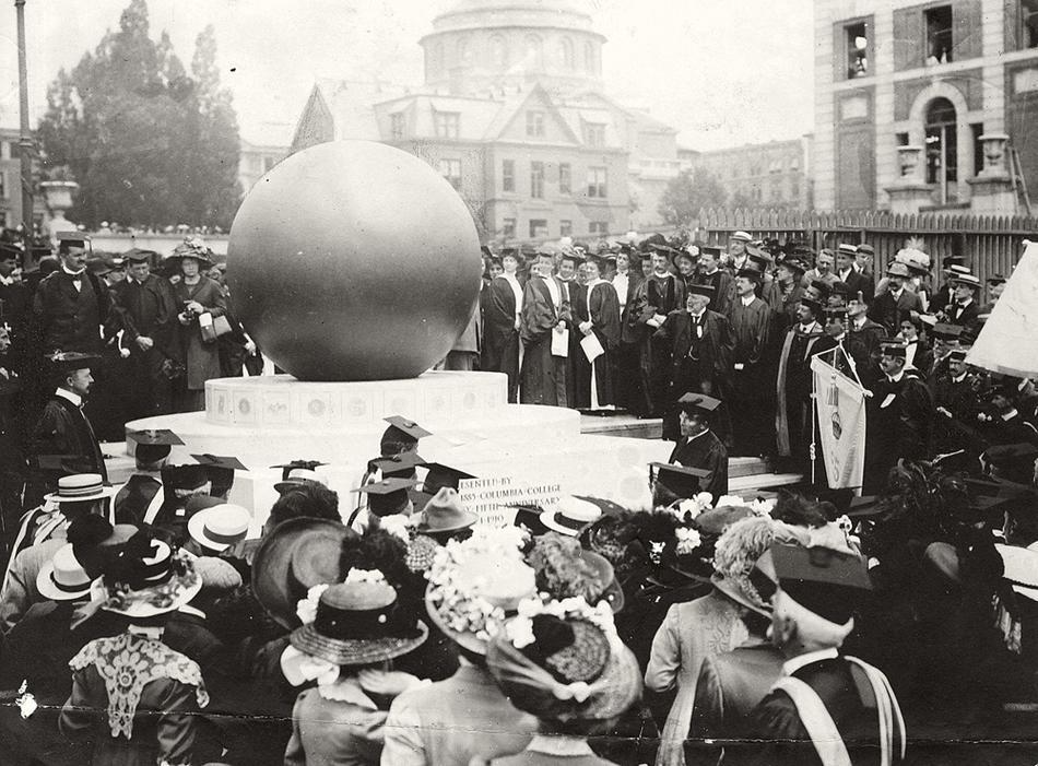 A 16-ton Sundial ball on Columbia campus in 1914