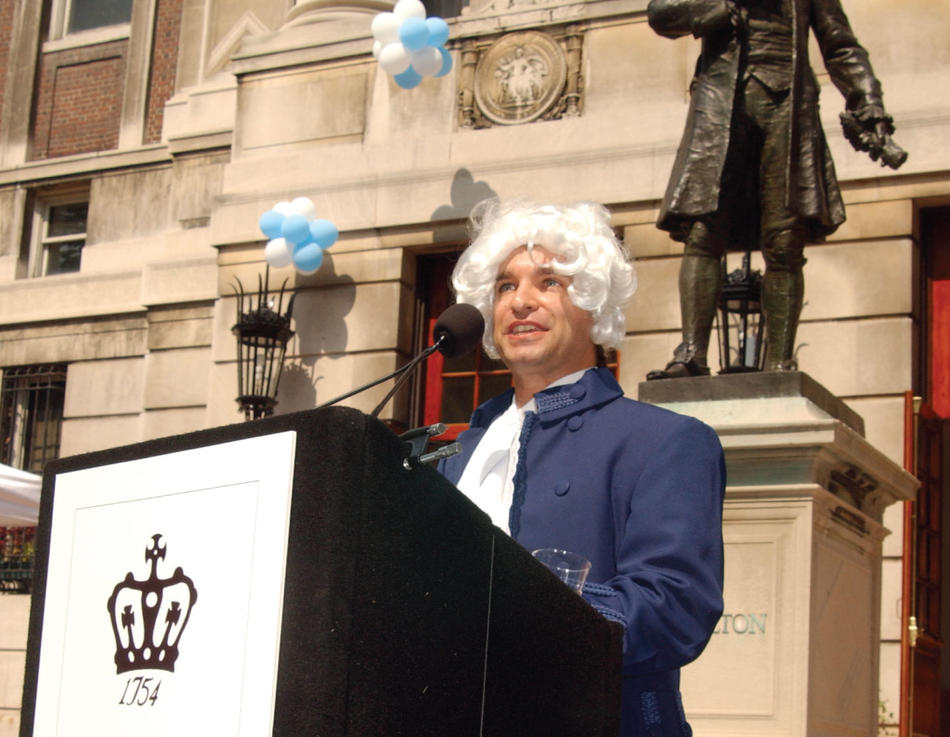 Actor Michael Hedges, in the persona of Alexander Hamilton, addressing Columbia alumni at a September 8, 2007 ceremony celebrating the renovation of Hamilton Hall