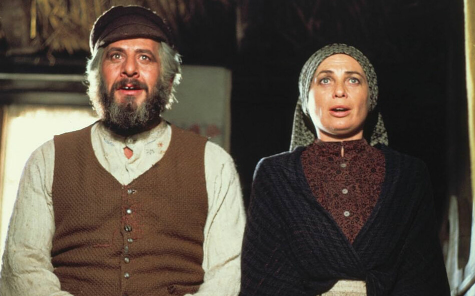 Chaim Topol and Norma Crane in Fiddler on the Roof